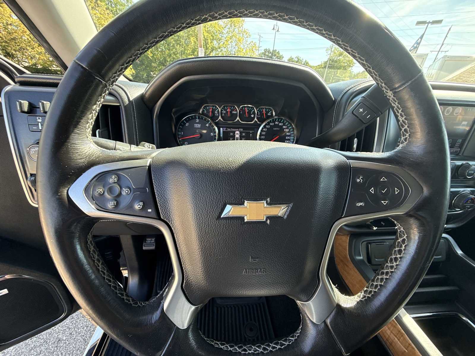 Certified 2018 Chevrolet Silverado 1500 LTZ w/ LTZ Plus Package AWD/4WD image 11
