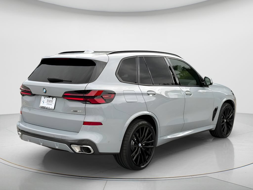 New 2026 BMW X5 xDrive40i w/ M Sport Package AWD/4WD image 5