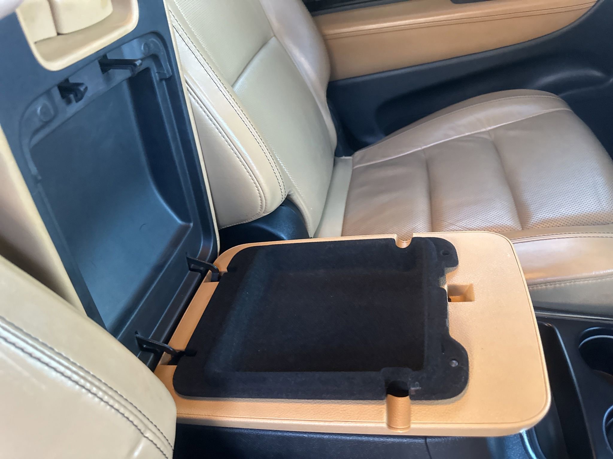 Used 2017 Dodge Durango Citadel w/ Premium Entertainment Group image 20