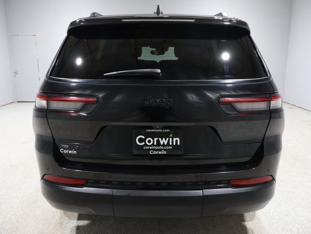 Used 2021 Jeep Grand Cherokee L Laredo image 3