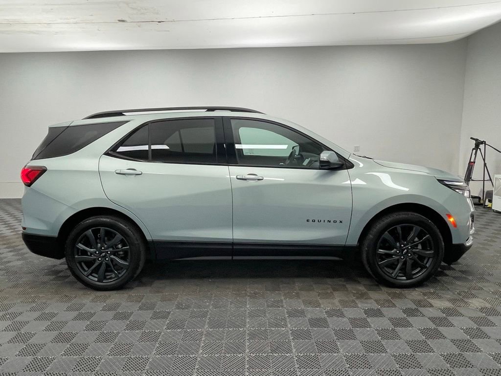 Used 2022 Chevrolet Equinox RS w/ RS Leather Package AWD/4WD image 6