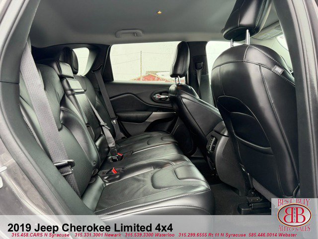 Used 2019 Jeep Cherokee Limited image 12