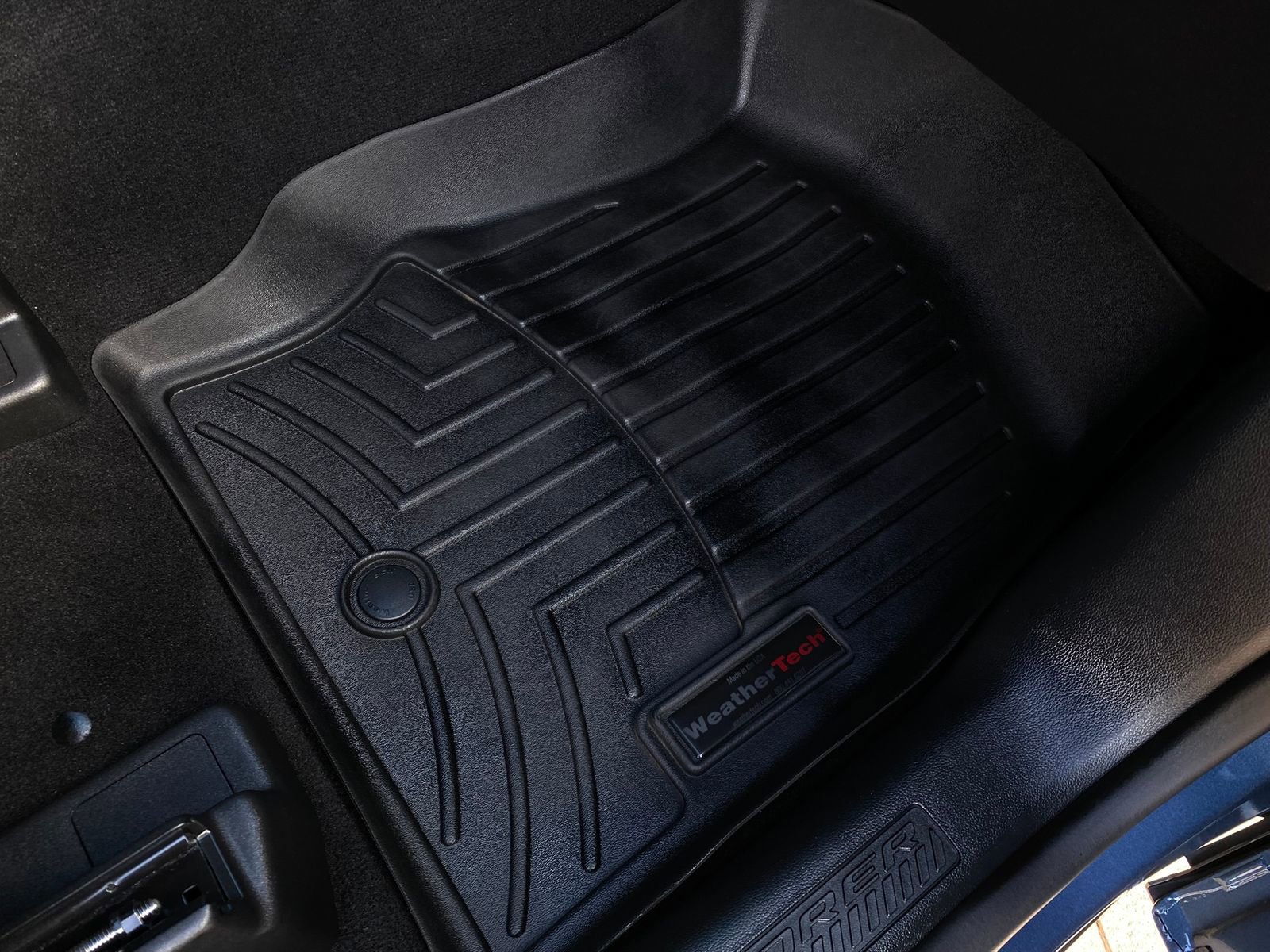 Used 2020 Ford Explorer XLT image 14