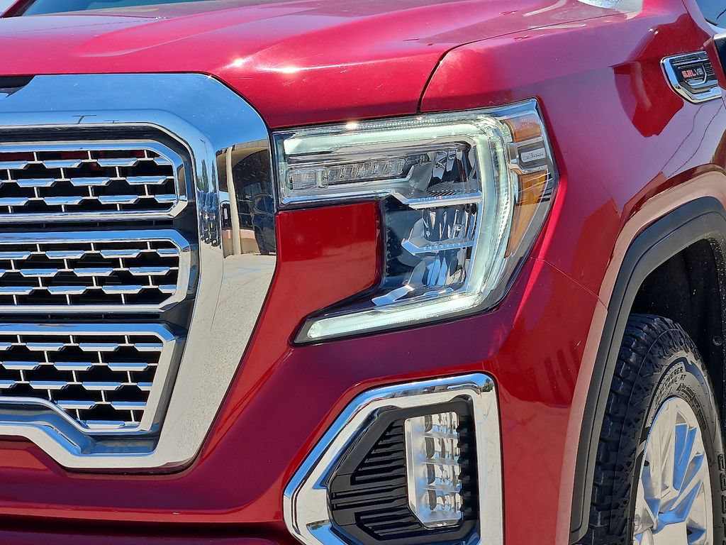 Used 2022 GMC Sierra 1500 Denali w/ Driver Alert Package II AWD/4WD image 8