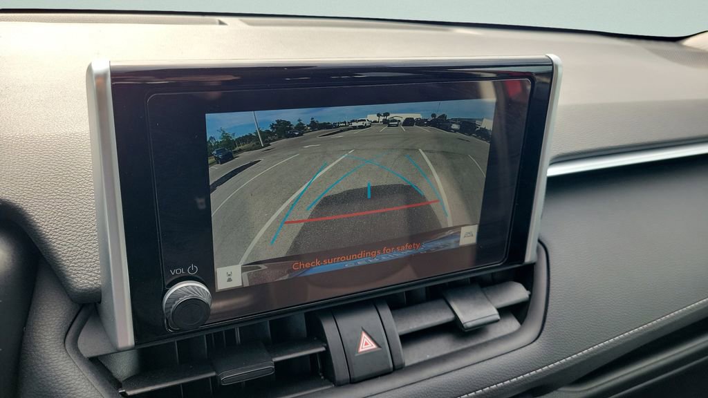 Used 2023 Toyota RAV4 LE FWD image 17