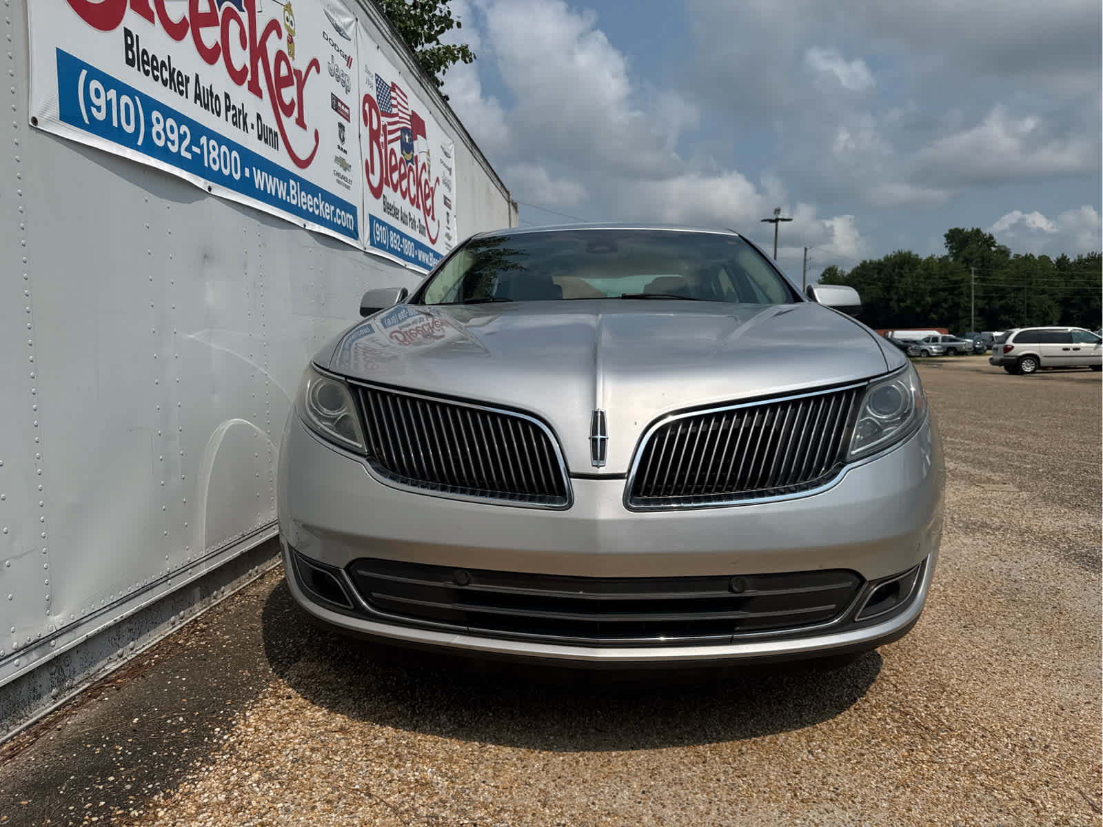 Used 2013 Lincoln MKS FWD image 5