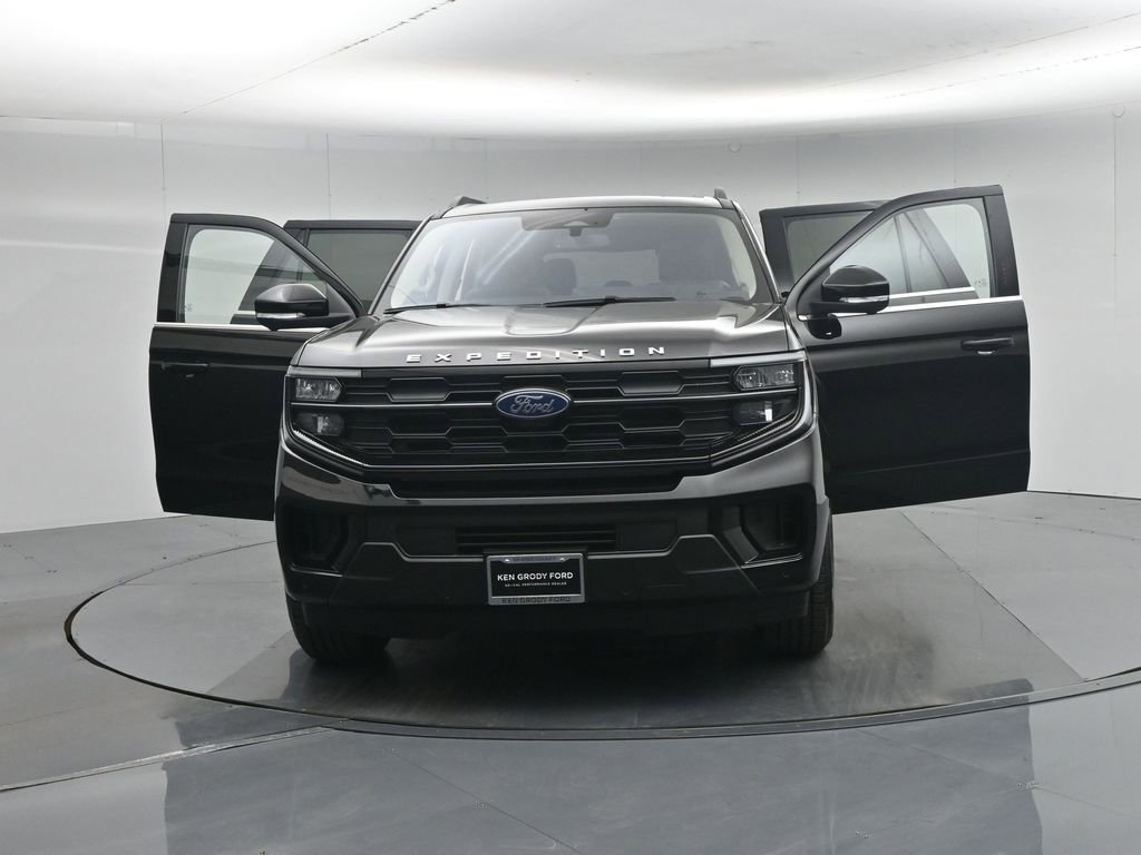 Certified 2025 Ford Expedition Active RWD image 37