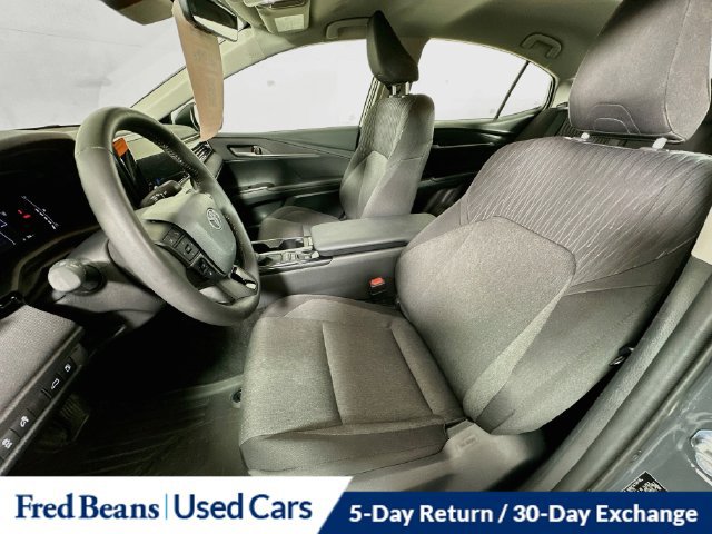 Used 2026 Toyota Camry LE w/ Convenience Package FWD image 28