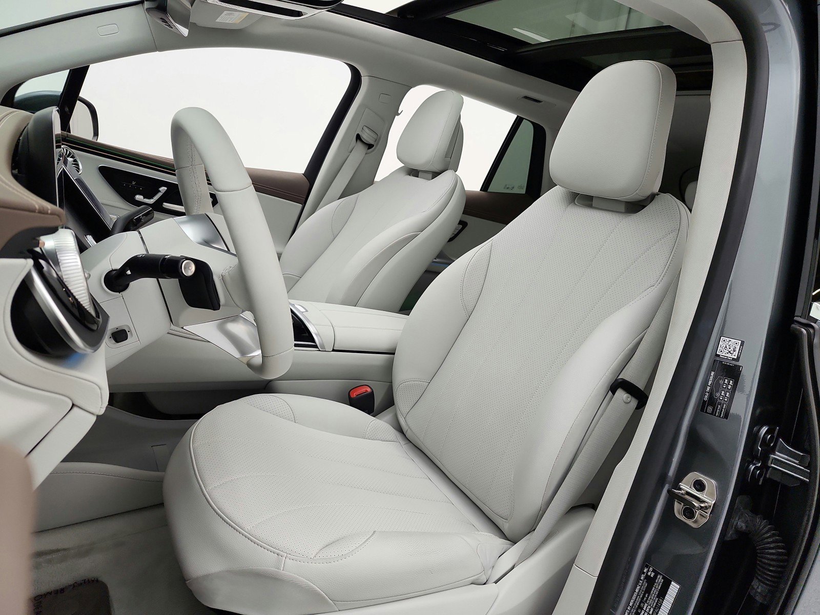 Used 2023 Mercedes-Benz EQE 350+ SUV image 10