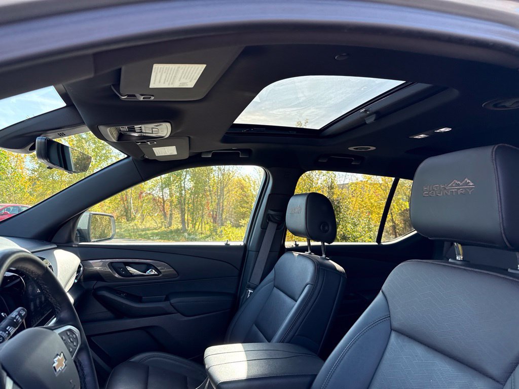 Used 2023 Chevrolet Traverse High Country AWD/4WD image 27