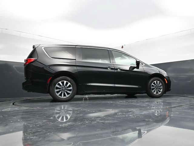 Used 2024 Chrysler Pacifica Limited FWD image 61
