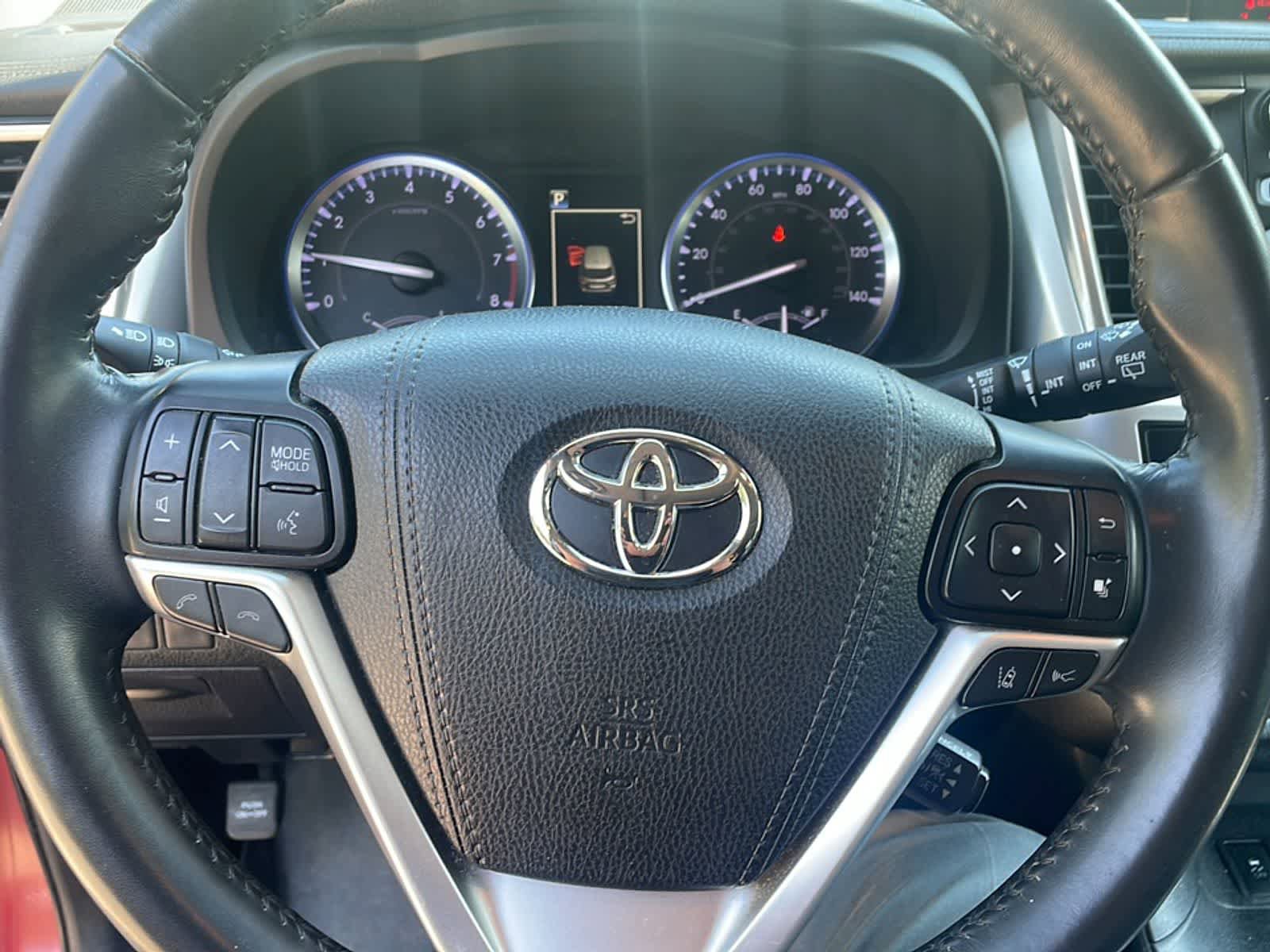 Used 2019 Toyota Highlander SE AWD/4WD image 17