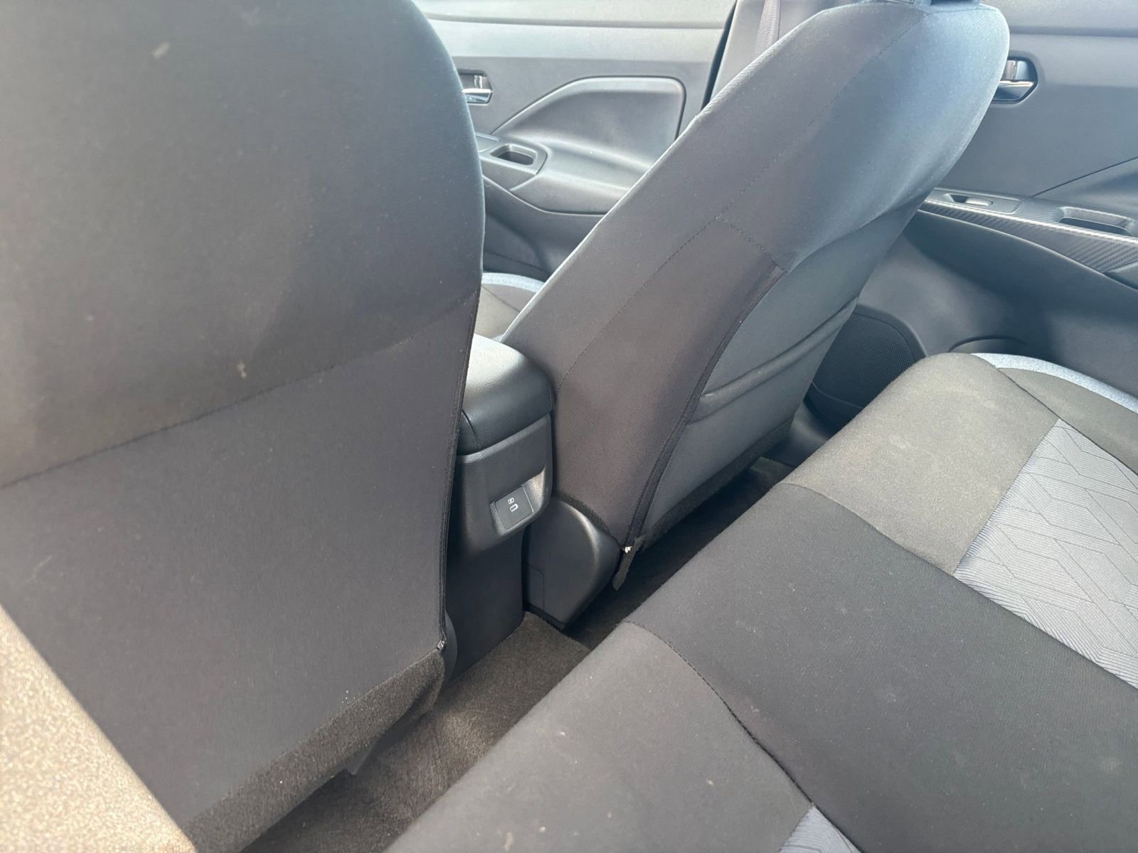 Used 2025 Nissan Versa SV w/ Trunk Package FWD image 23