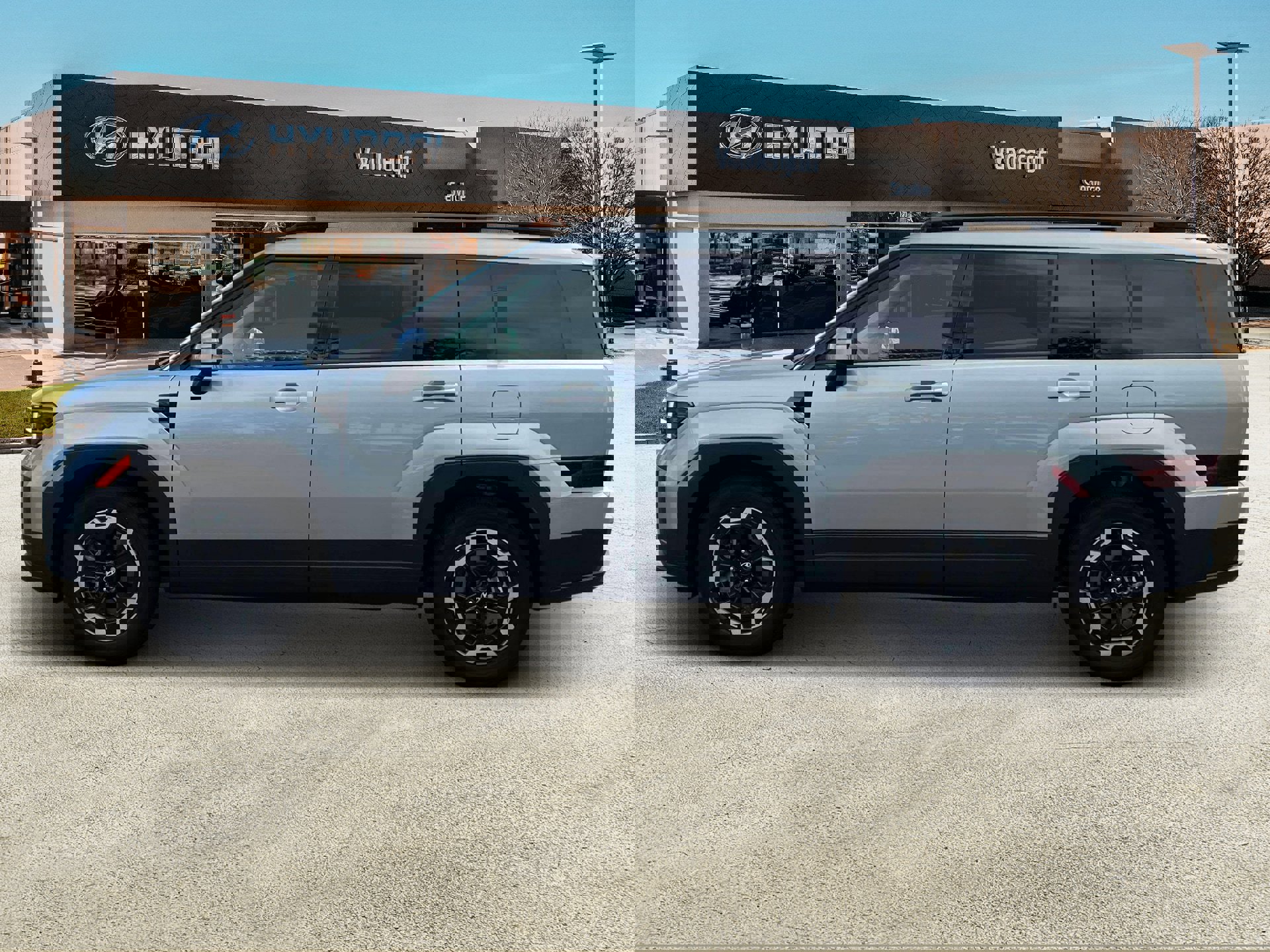 Certified 2025 Hyundai Santa Fe SEL image 3