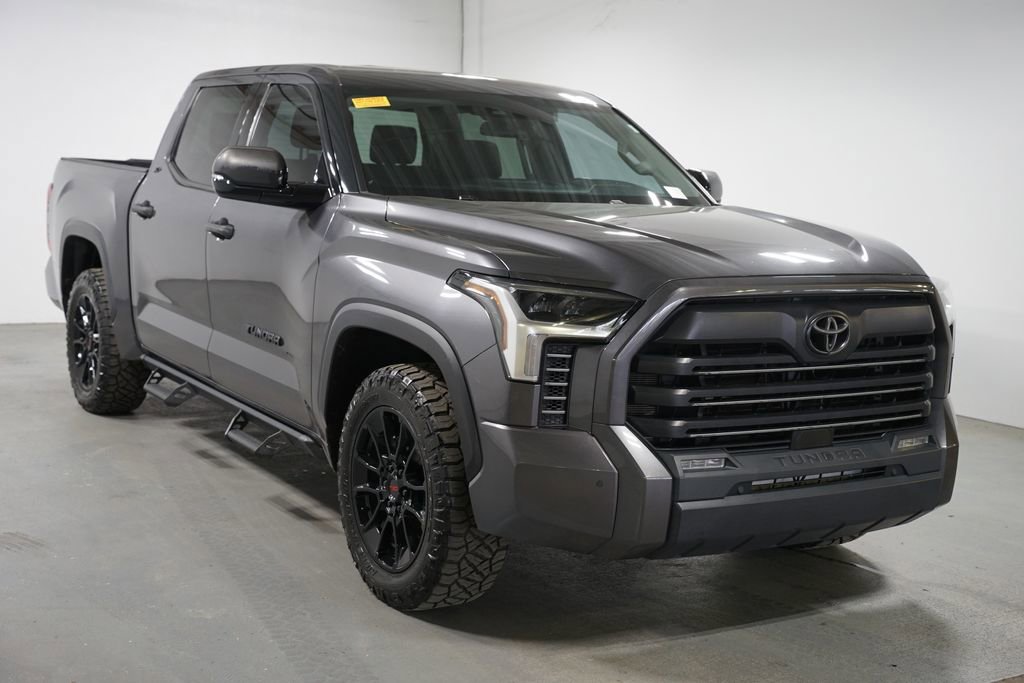 Used 2022 Toyota Tundra SR5 w/ Convenience Package image 3