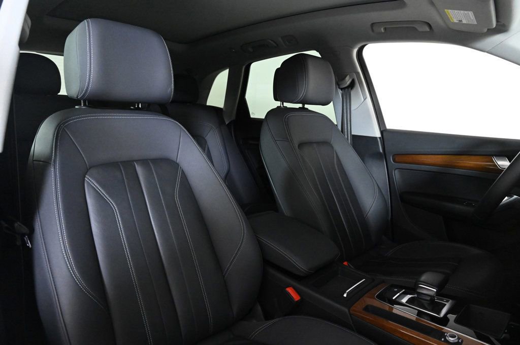 Certified 2022 Audi Q5 2.0T Premium w/ Convenience Package image 16