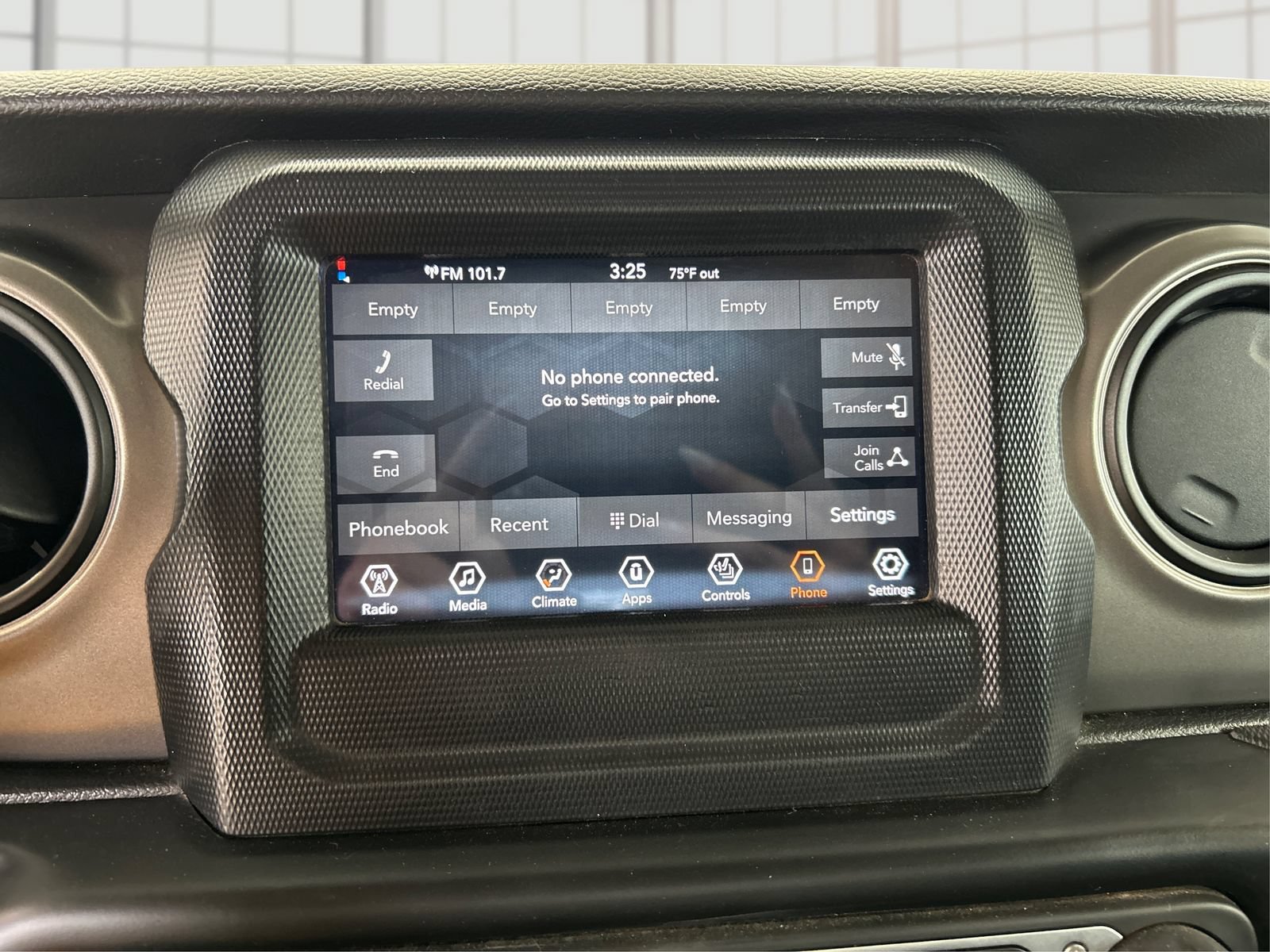 Used 2023 Jeep Wrangler Unlimited Sport AWD/4WD image 13