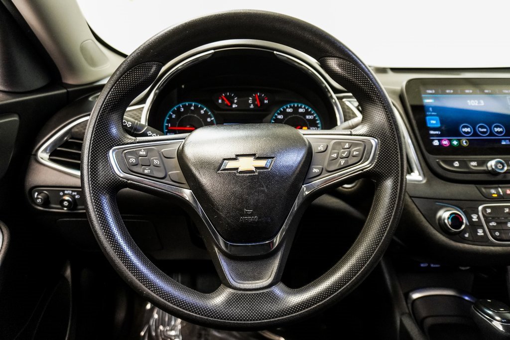 Used 2020 Chevrolet Malibu LT image 14