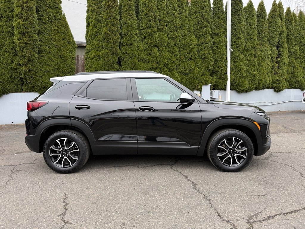 Used 2025 Chevrolet TrailBlazer ACTIV w/ Convenience Package image 11