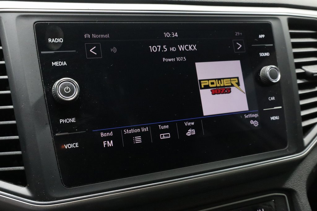 Used 2019 Volkswagen Atlas SE w/ Towing Package image 2