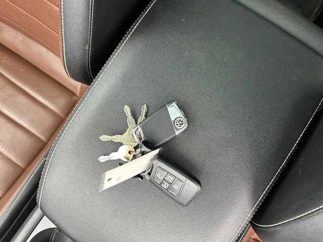 Used 2022 Volkswagen Atlas SEL Premium image 34