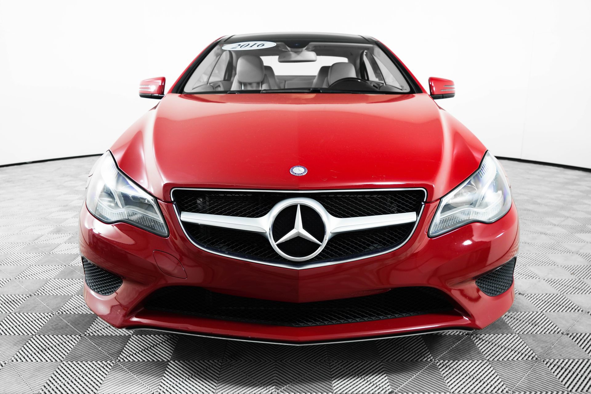 Used 2016 Mercedes-Benz E 400 Coupe image 2