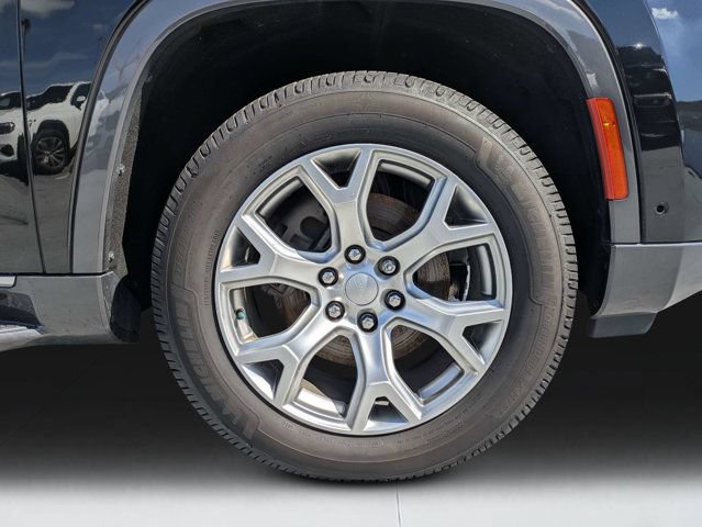 Used 2022 Jeep Wagoneer Series II RWD image 10