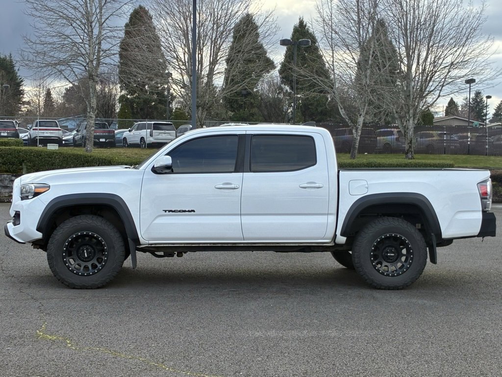 Used 2020 Toyota Tacoma TRD Off-Road w/ TRD Premium Off Road Package image 4
