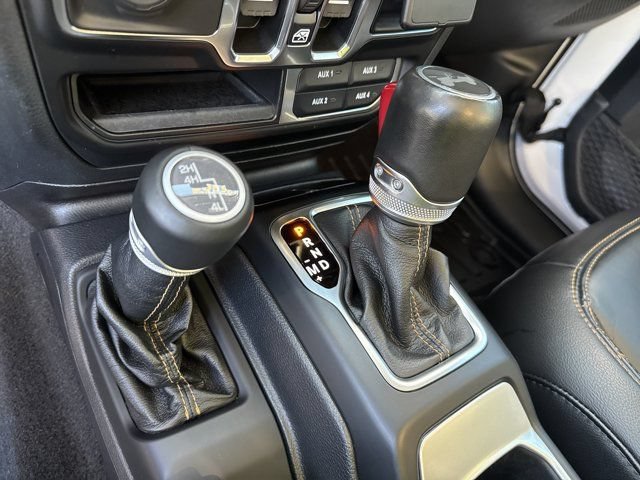Used 2021 Jeep Wrangler Unlimited Sahara AWD/4WD image 35
