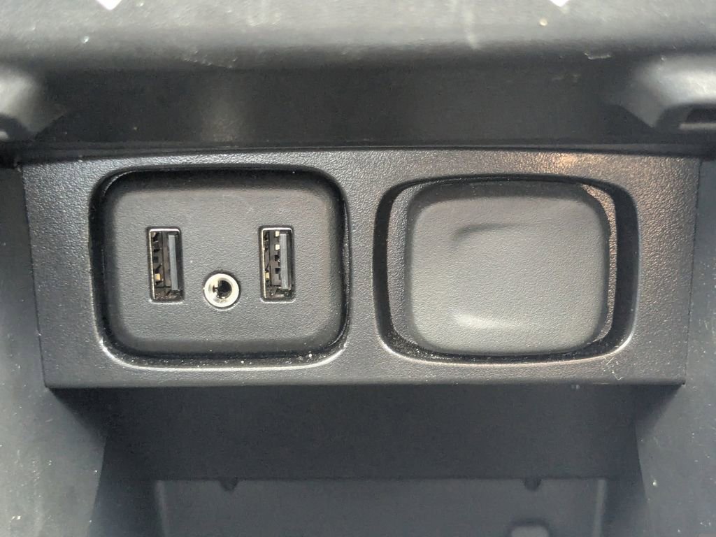Used 2019 Buick Encore Essence w/ Safety Package II AWD/4WD image 29