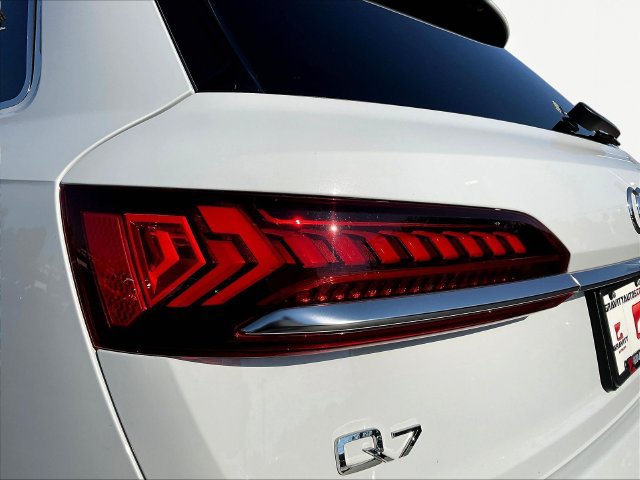 Used 2023 Audi Q7 2.0T Premium Plus w/ Premium Plus Package AWD/4WD image 25