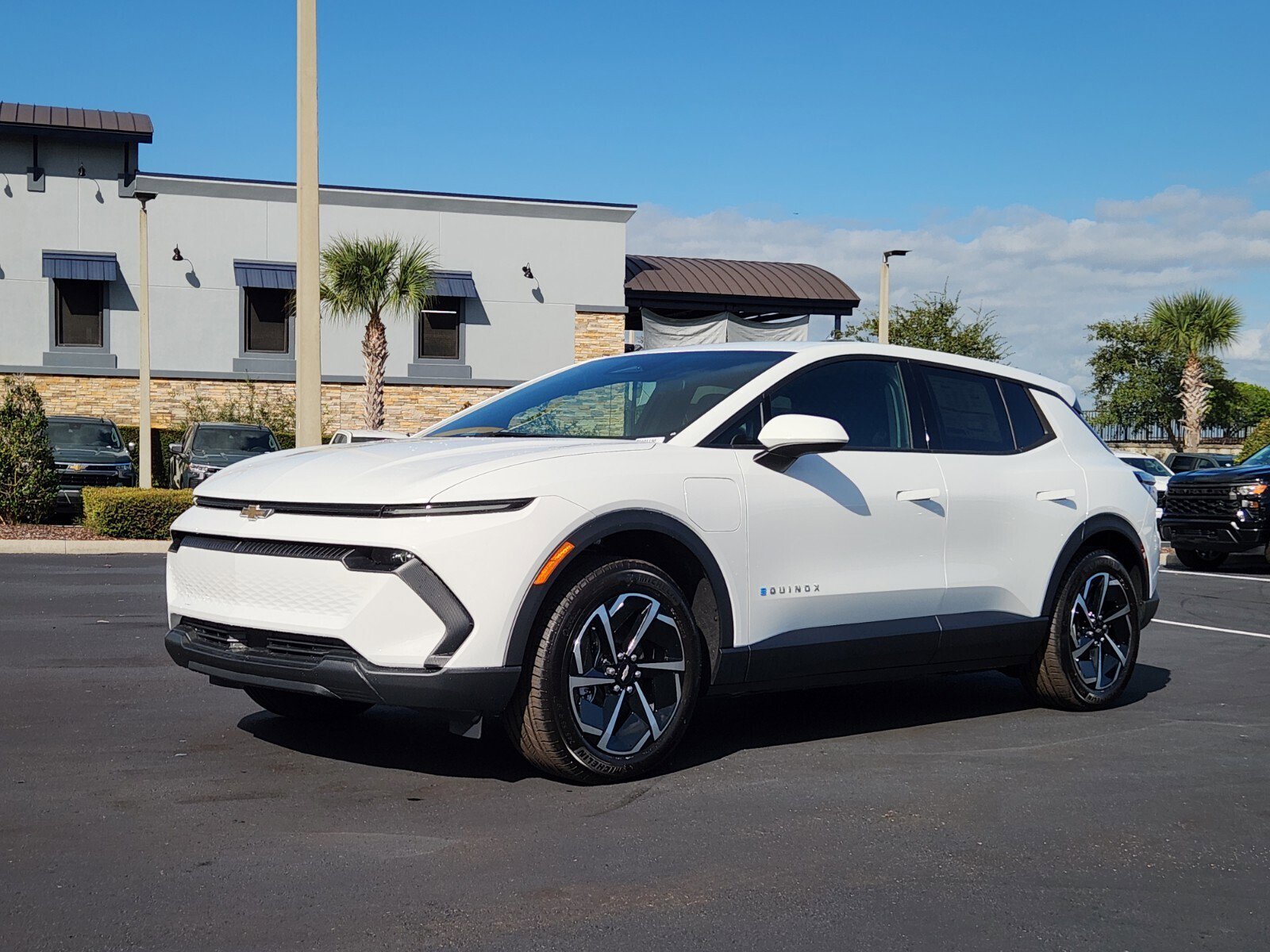 New 2026 Chevrolet Equinox EV LT image 2