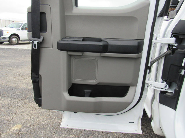 Used 2021 Ford F250 XL w/ Power Equipment Group AWD/4WD image 16
