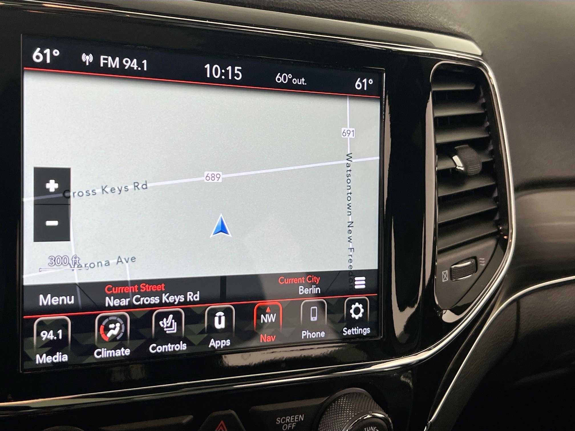 Used 2021 Jeep Grand Cherokee Limited image 13