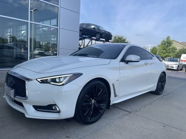 Used 2019 INFINITI Q60 3.0t Luxe w/ Essential Package AWD/4WD image 12