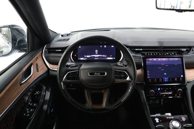 Used 2023 Jeep Grand Cherokee L Summit w/ Advanced Protech Group IV AWD/4WD image 13