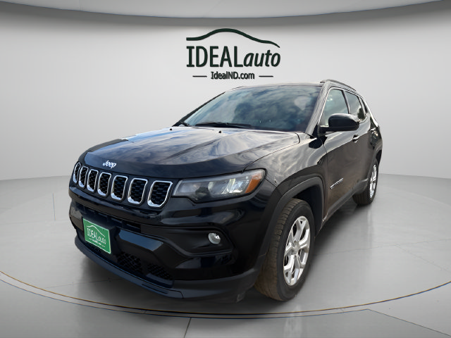 Used 2024 Jeep Compass Latitude AWD/4WD image 7