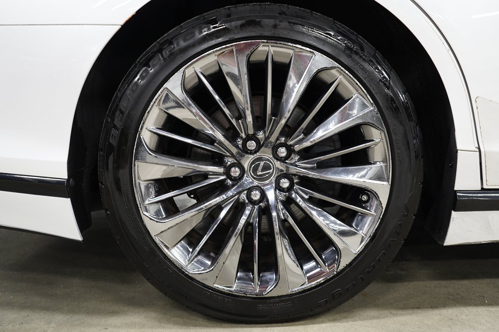 Used 2022 Lexus LS 500 w/ Interior Upgrade Package RWD image 33