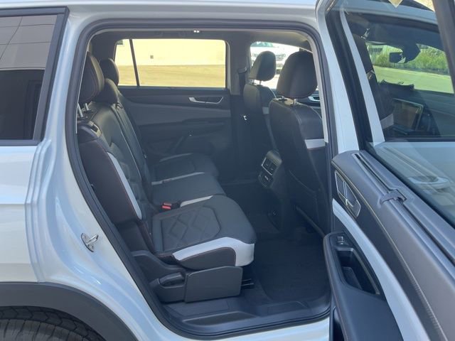 New 2026 Volkswagen Atlas Peak Edition image 30