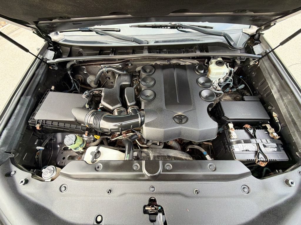 Used 2012 Toyota 4Runner Limited AWD/4WD image 33