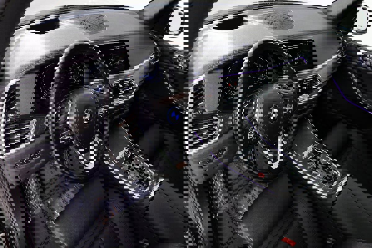 Used 2022 BMW X5 xDrive45e w/ Climate Comfort Package image 22