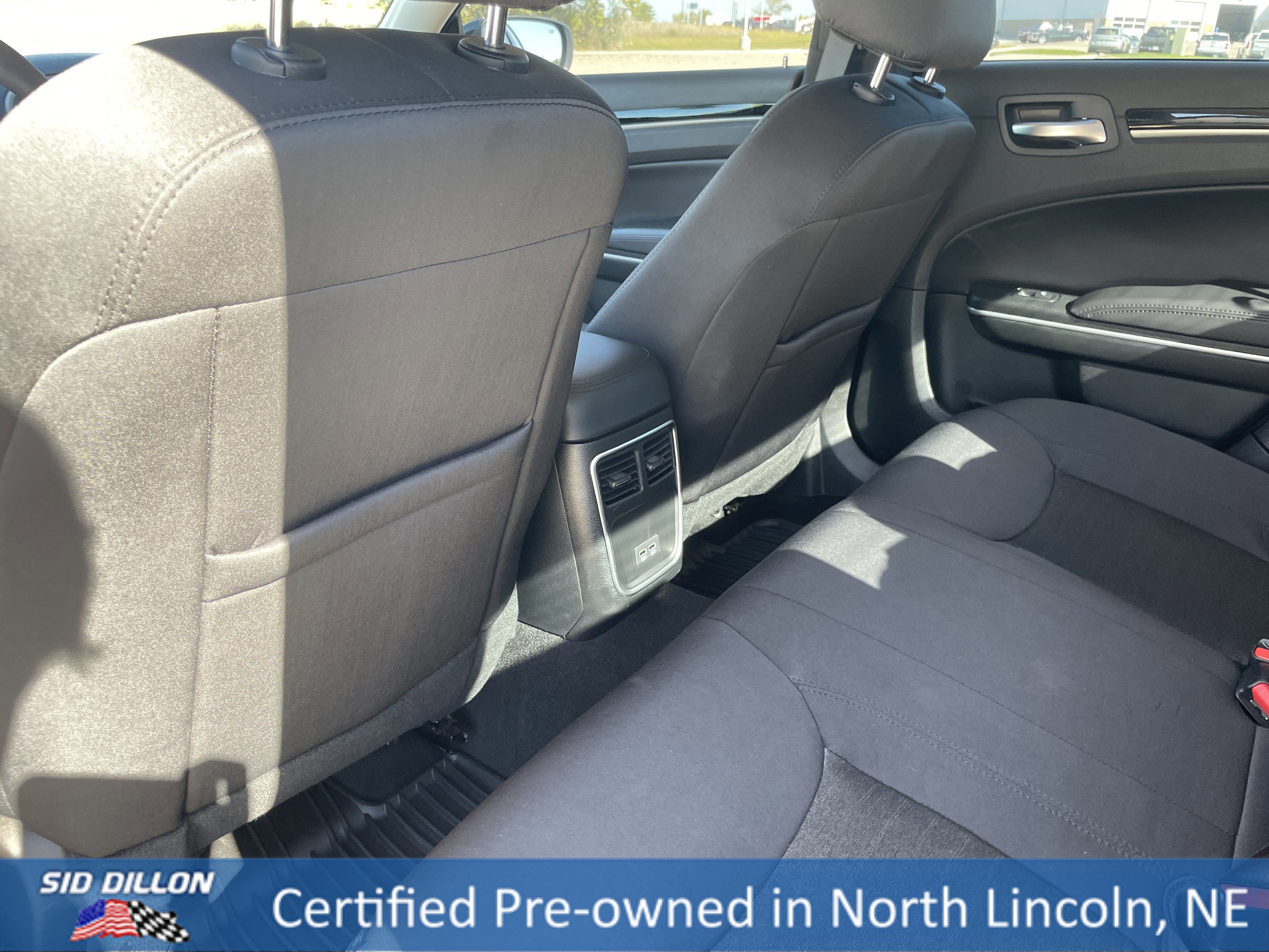 Used 2023 Chrysler 300 Touring w/ Safetytec Plus Group image 19