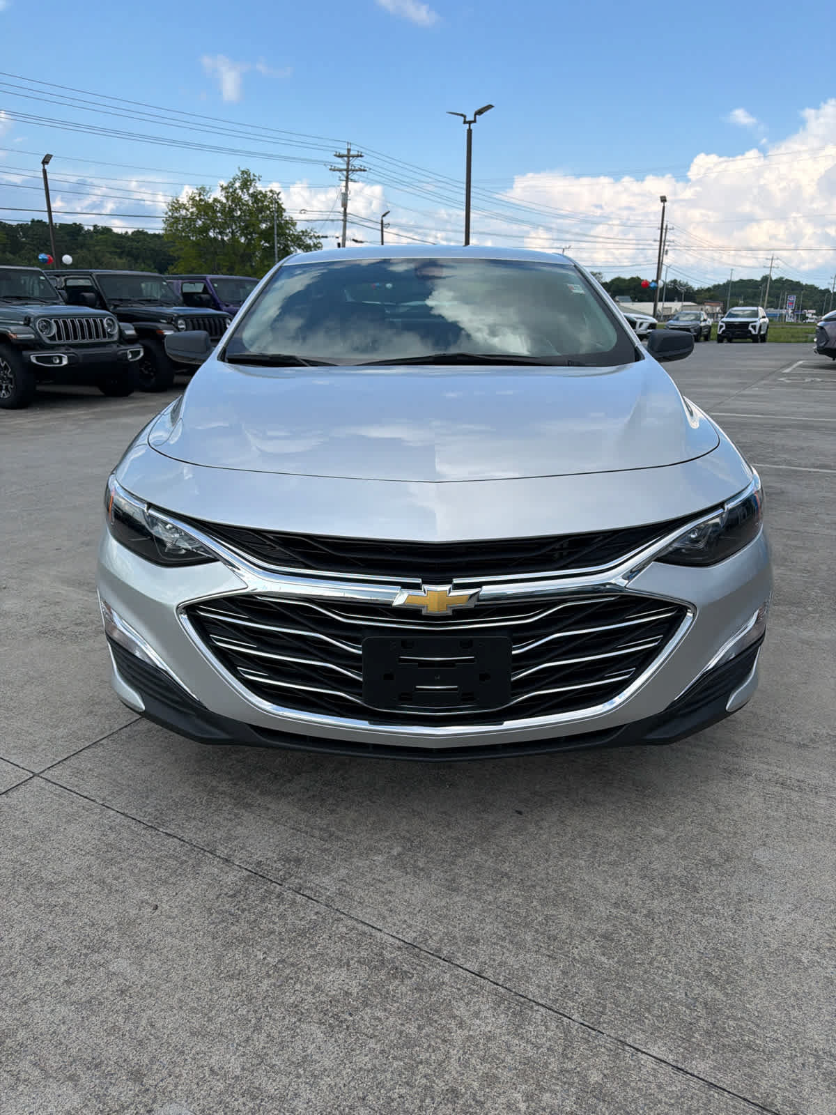 Used 2022 Chevrolet Malibu LS FWD image 3