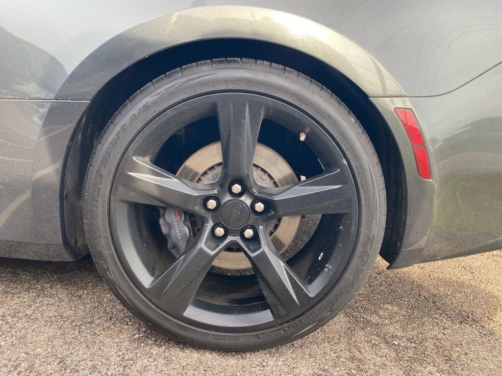Used 2018 Chevrolet Camaro SS RWD image 10