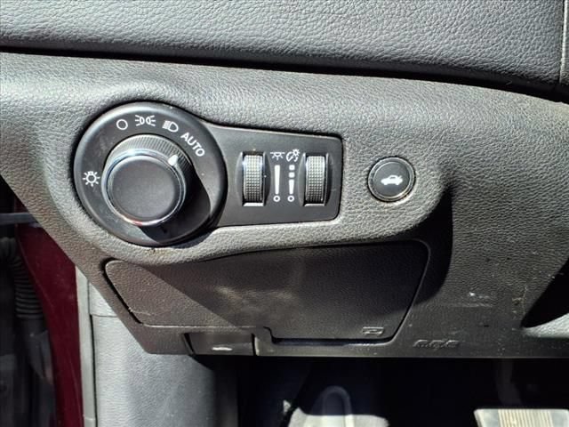 Used 2015 Chrysler 200 Limited FWD image 13