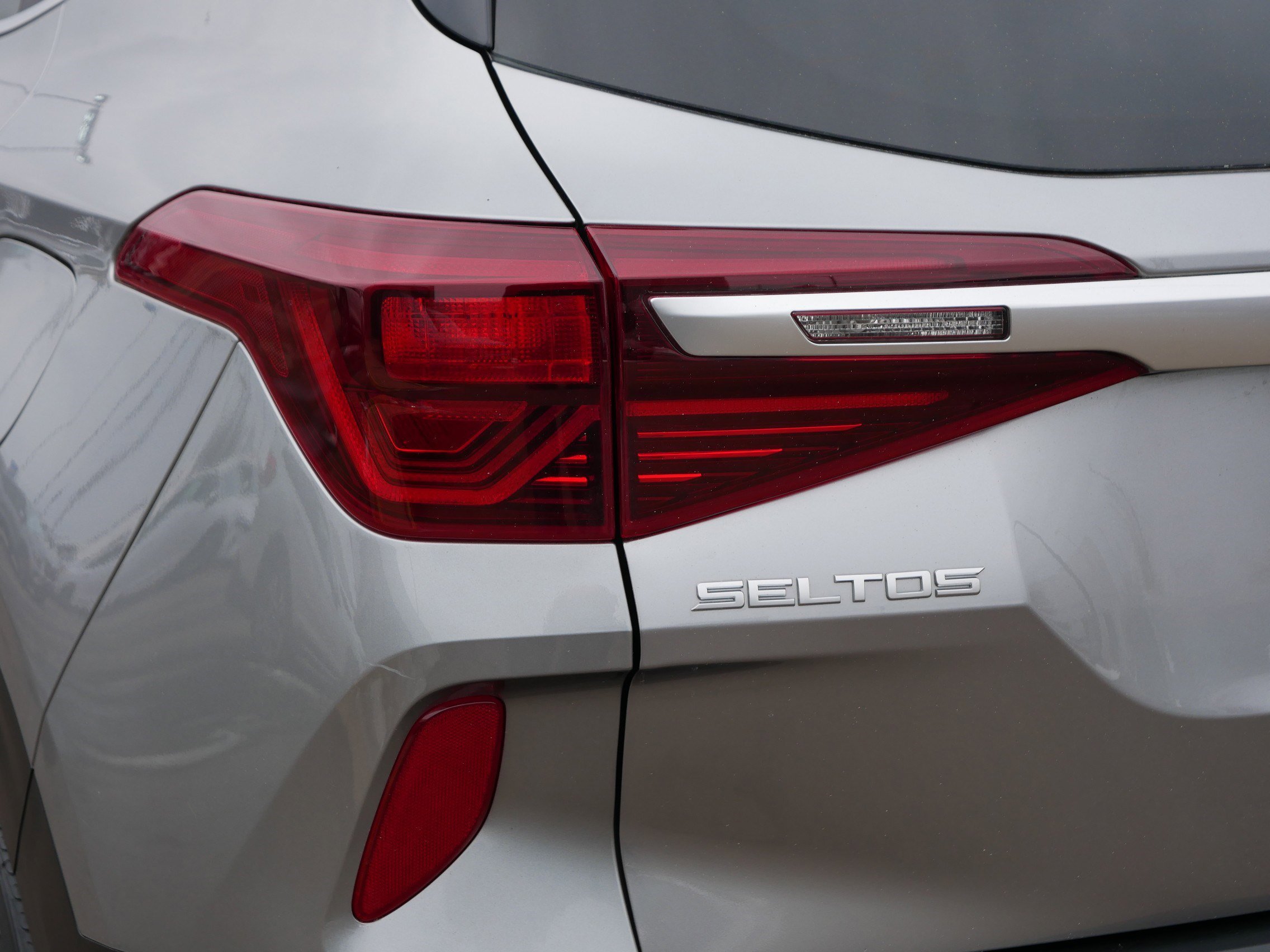 Certified 2023 Kia Seltos EX image 17