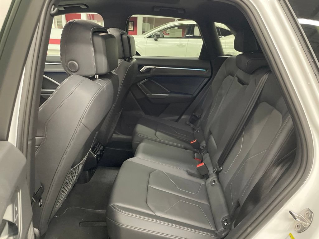 Used 2024 Audi Q3 2.0T Premium Plus w/ Premium Plus Package AWD/4WD image 9