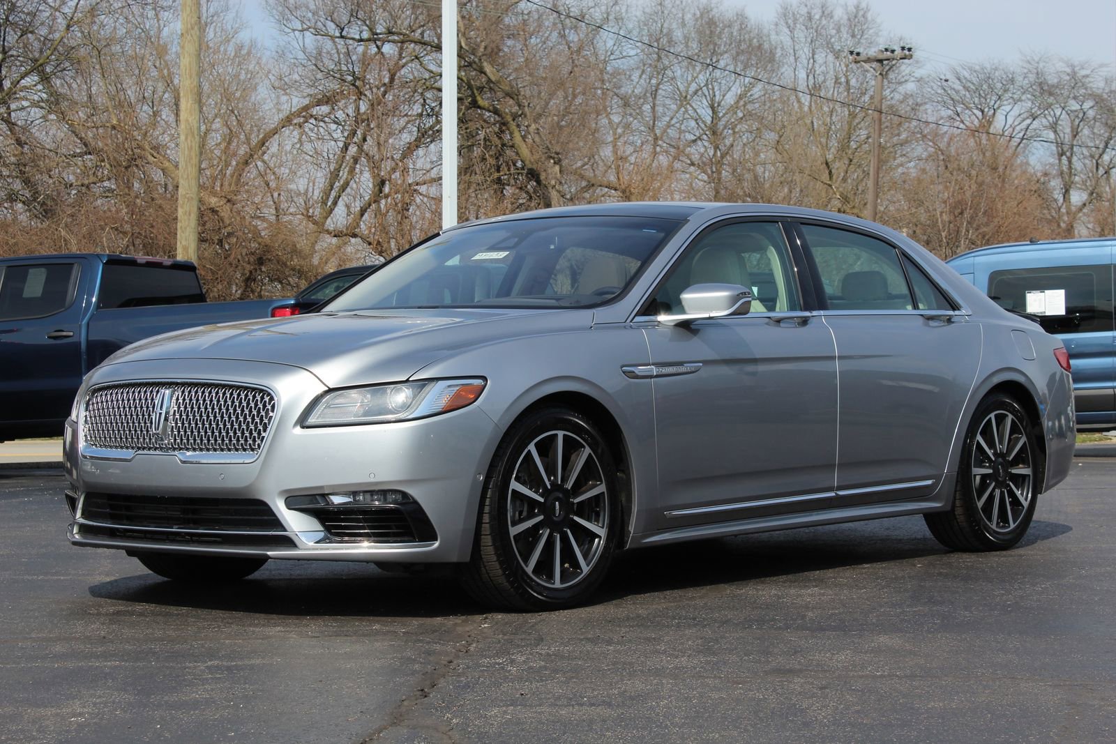 Used 2020 Lincoln Continental Reserve image 3