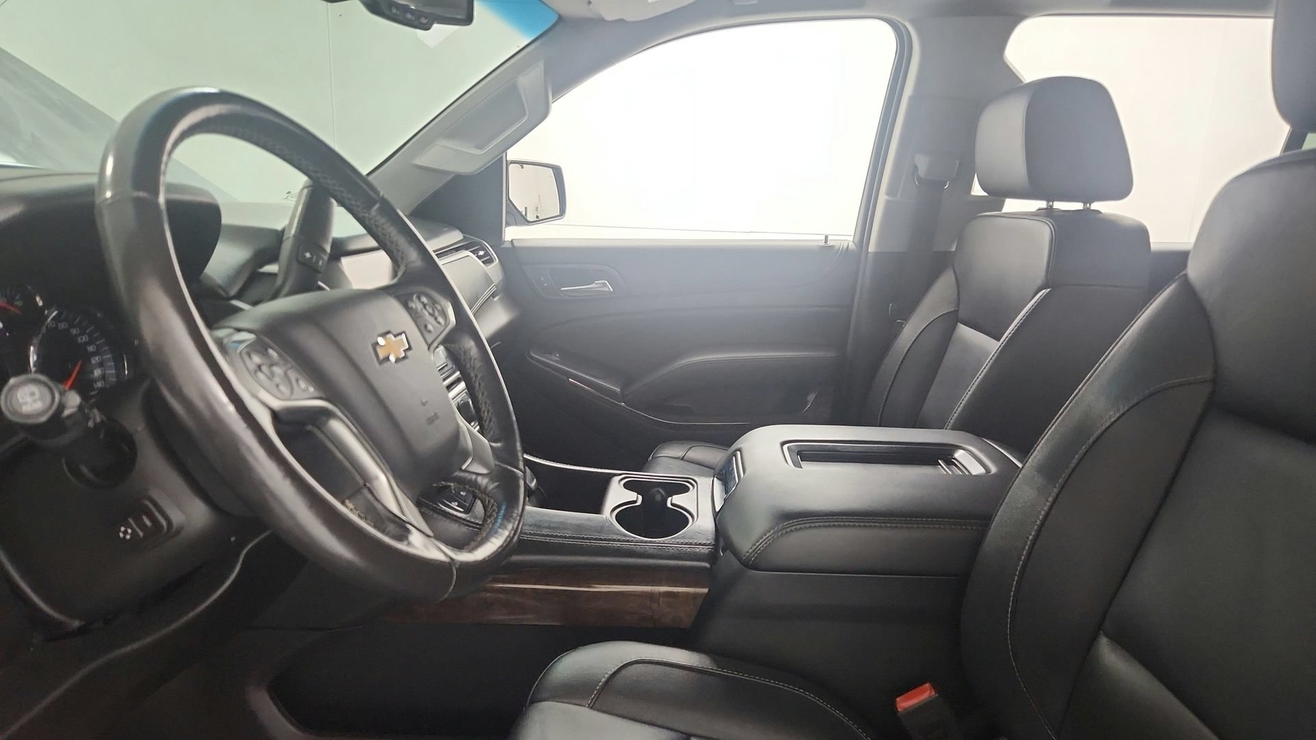 Used 2018 Chevrolet Tahoe LT w/ LT Signature Package AWD/4WD image 17