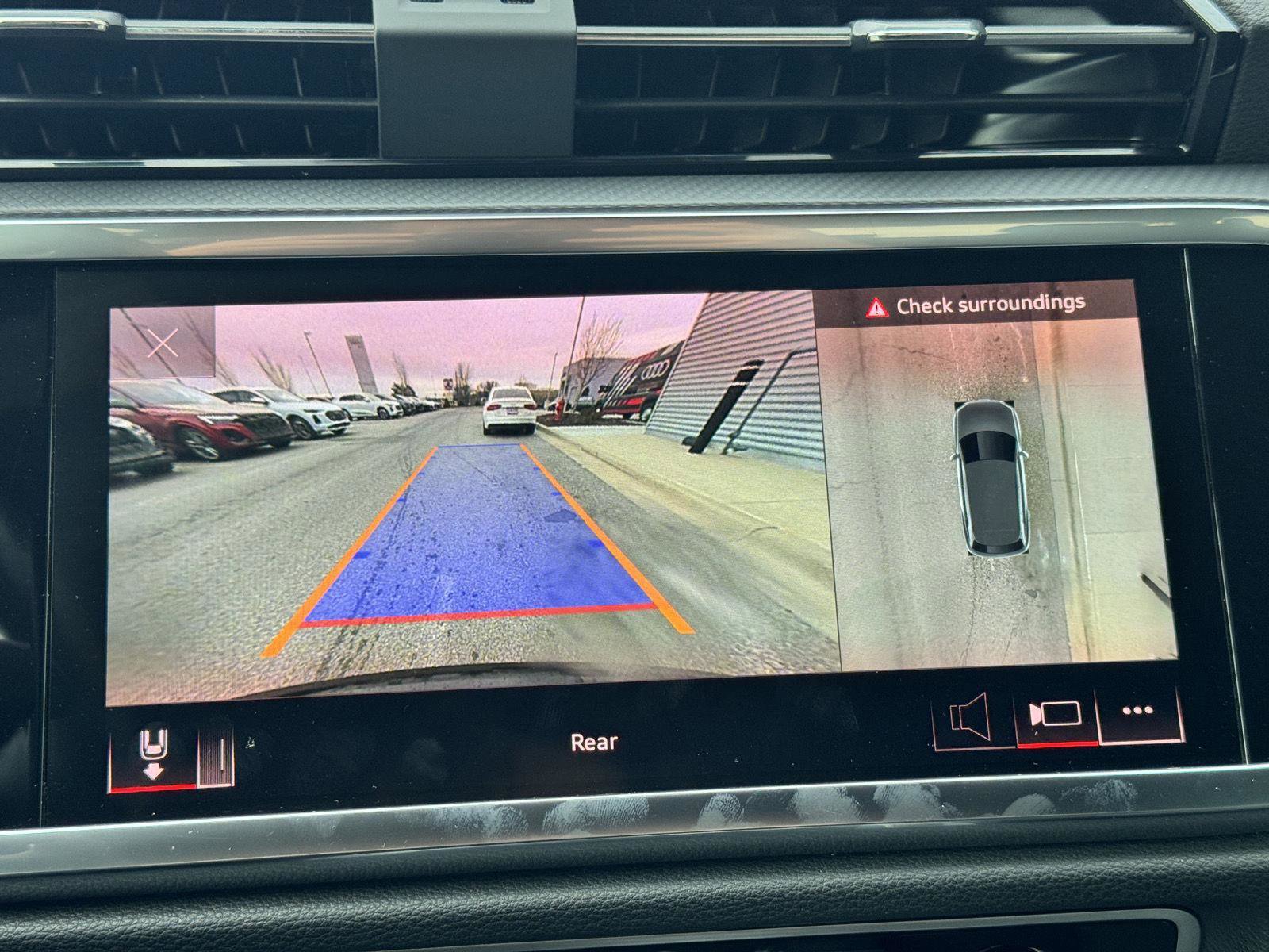 Used 2022 Audi Q3 2.0T Premium Plus image 16